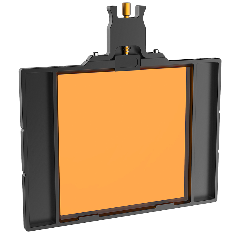 B1251 1029 Viv 4 x 4 2 web