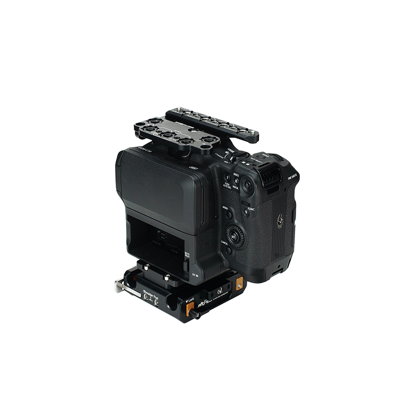 B4005 0031 Canon C70 Base Kit 02 web