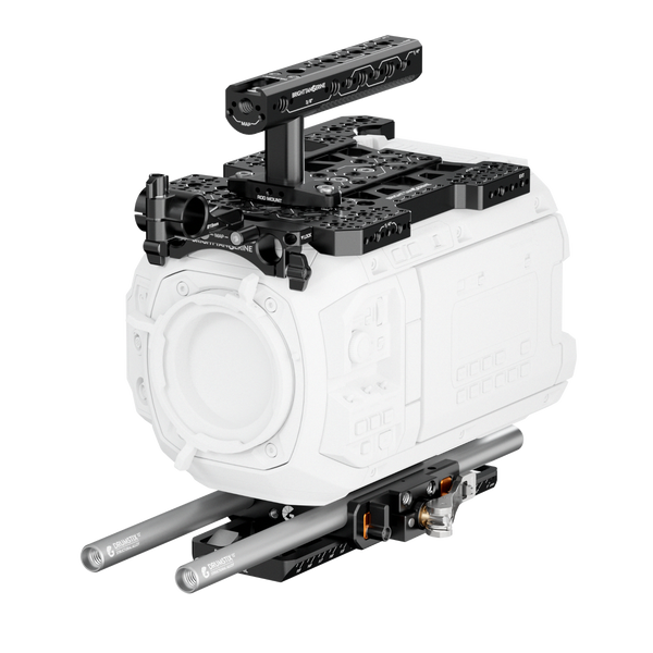Blackmagic URSA EF本体と付属品 Advanced Kit for Blackmagic URSA Cine – Bright Tangerine