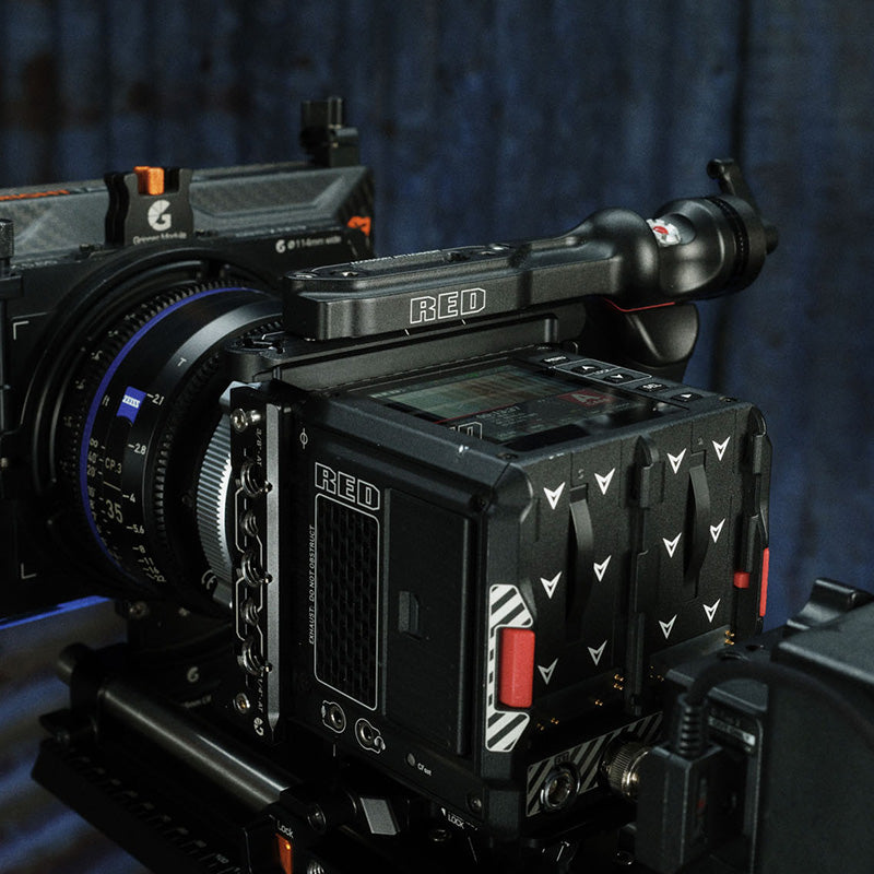 red outrigger handle on runstop top plate with komodo