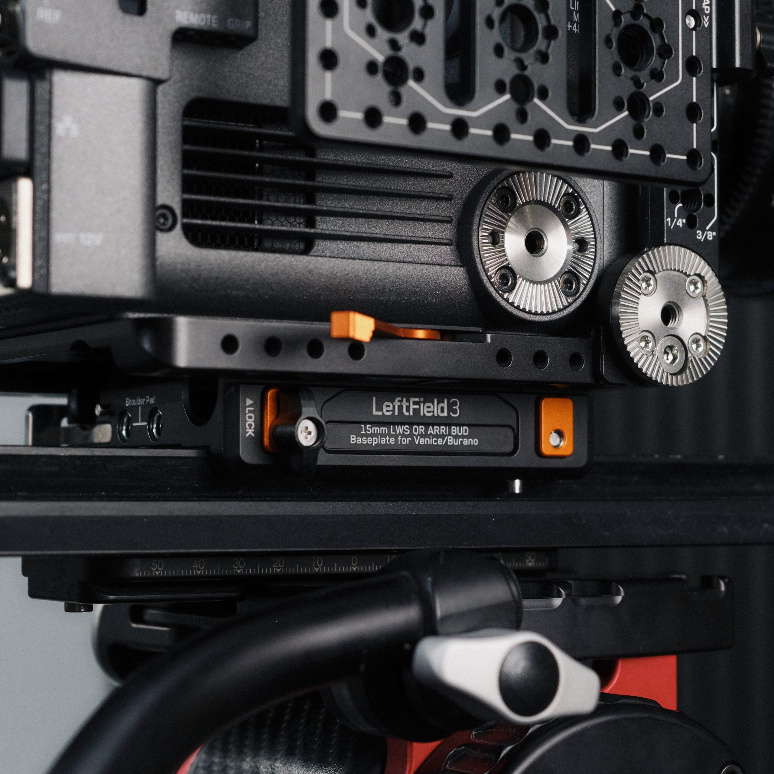 た*。様 forestnine bridging plate hxo 用 LeftField 3 ARRI BUD Compatible 15mm LWS Baseplate – Bright Tangerine